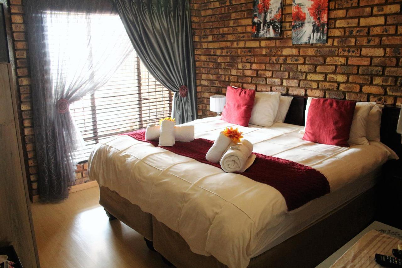 Belle Vue Guesthouse Hartbeespoort Eksteriør billede